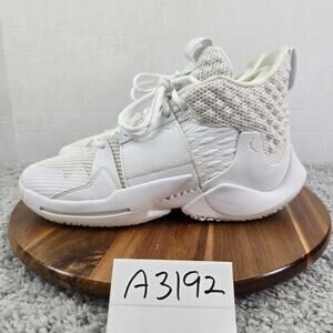 Jordan Why Not Zer0.2 Triple White Athletic Basketball Shoe Mens 7 AO6219-101